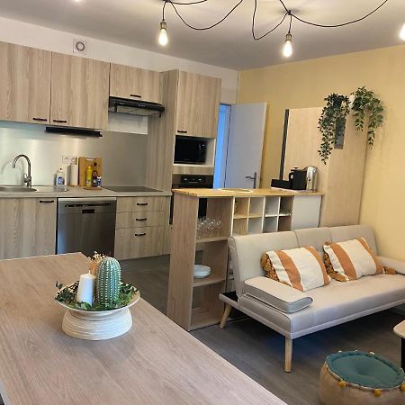 Sleep In La Mulatiere Apartment Bagian luar foto