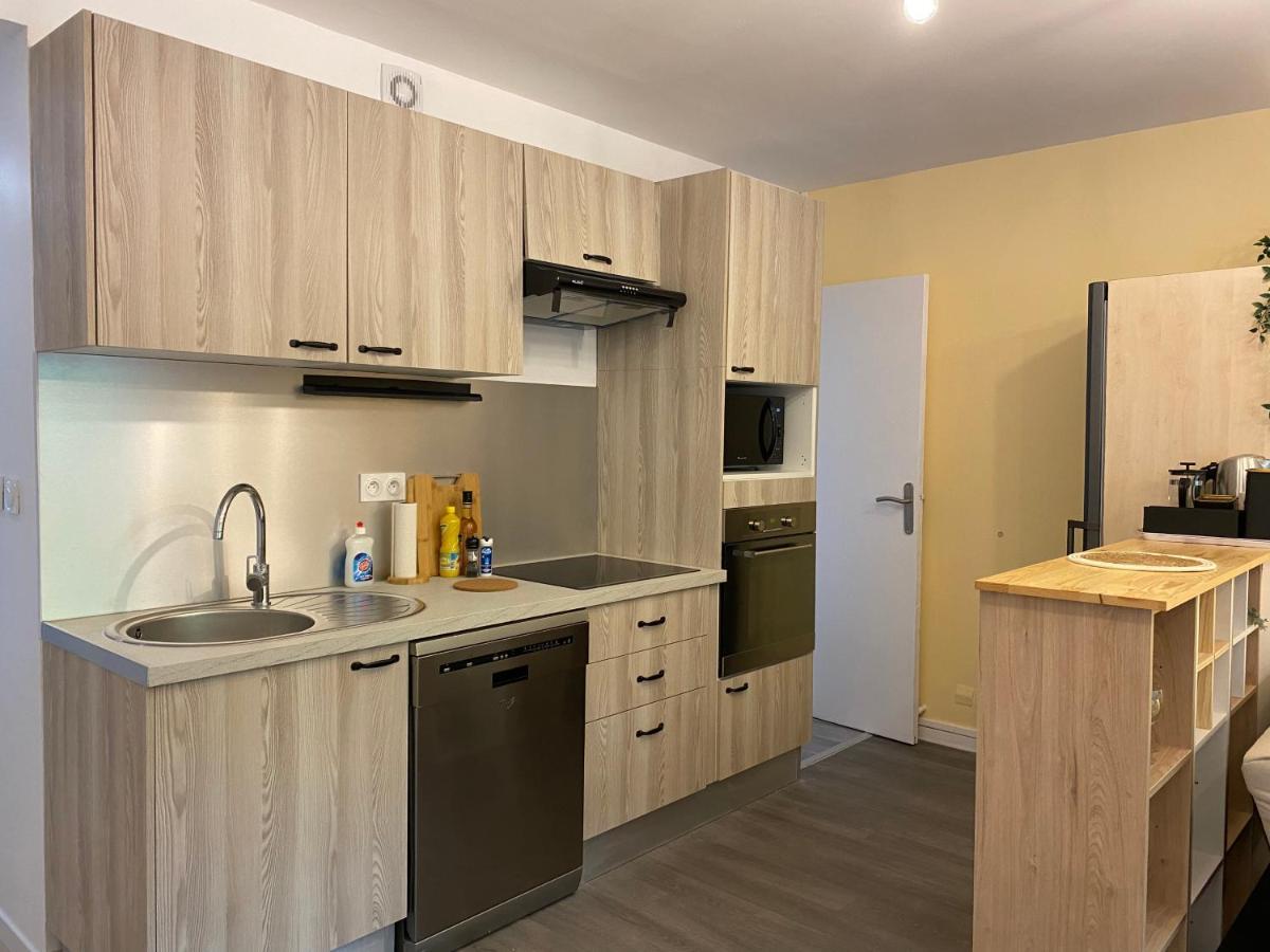 Sleep In La Mulatiere Apartment Bagian luar foto