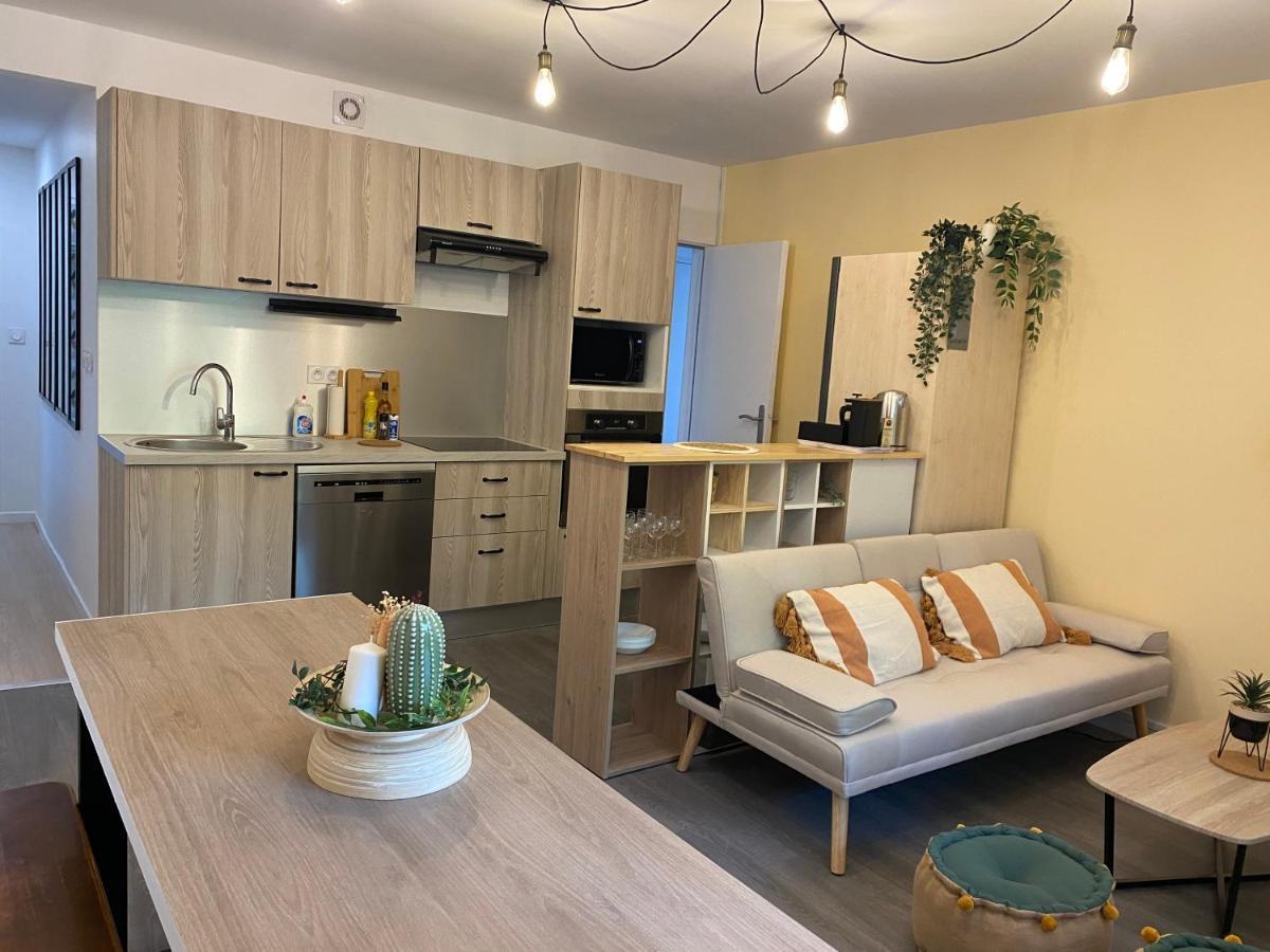Sleep In La Mulatiere Apartment Bagian luar foto