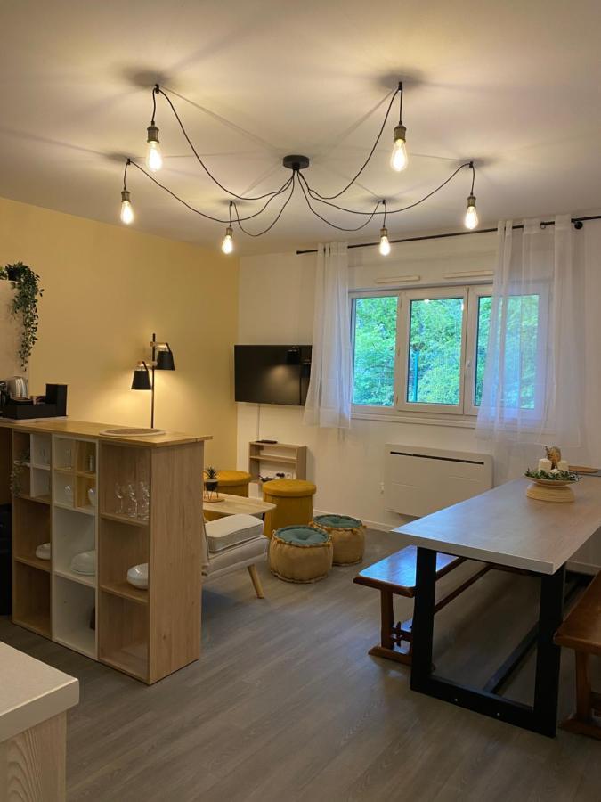 Sleep In La Mulatiere Apartment Bagian luar foto